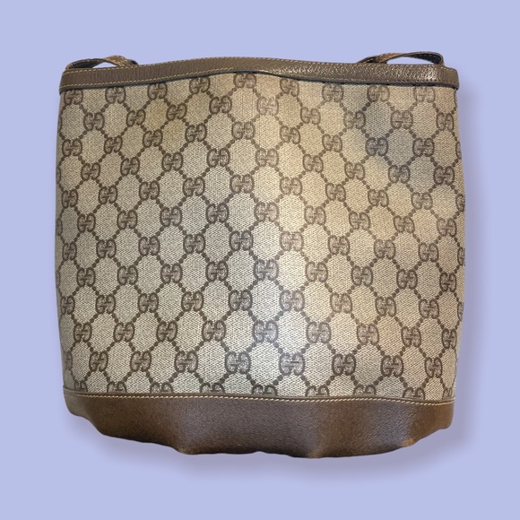 SOLD - Gucci GG Supreme Large Crossbody bag - Picture 3 of 6